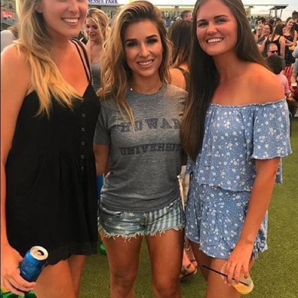 Jessie James Decker Bullhead shorts size 7